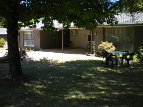 Willow Dene Holiday Apartments - Yamba Accommodation 4
