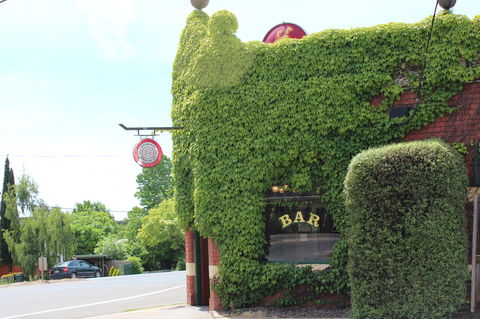 East Street Daylesford - Yamba Accommodation 28