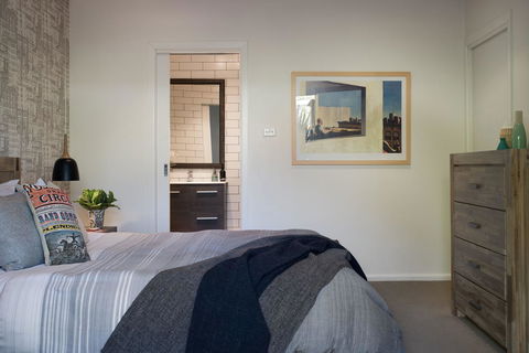 East Street Daylesford - Yamba Accommodation 24