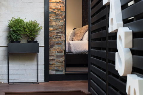 East Street Daylesford - Yamba Accommodation 16