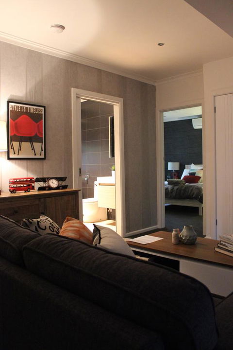 East Street Daylesford - Yamba Accommodation 4
