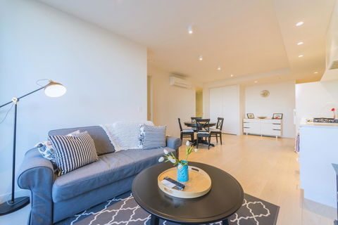 Pride Manor South Yarra - Yamba Accommodation 1