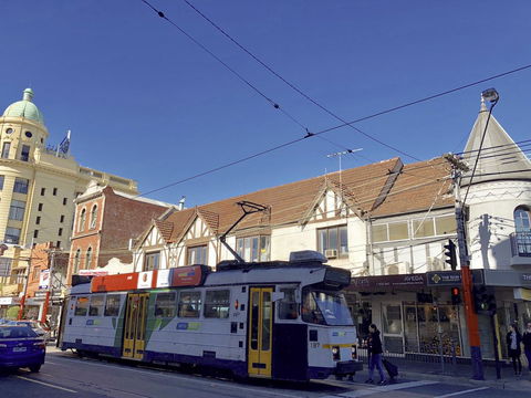 Pride Manor South Yarra - Yamba Accommodation 19