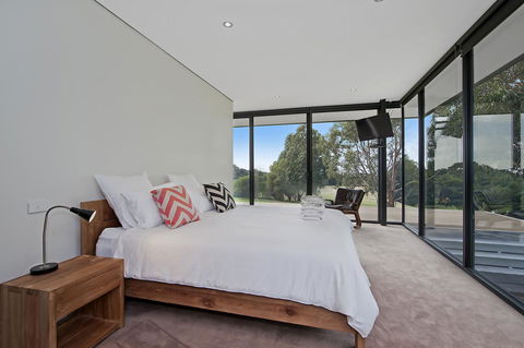 Cypress Hill - Yamba Accommodation 5