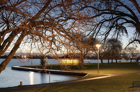 Lake Wendouree Luxury Apartments - Yamba Accommodation 1