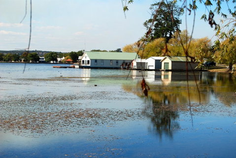 Lake Wendouree Luxury Apartments - Yamba Accommodation 12