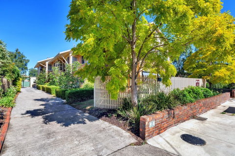 Lake Wendouree Luxury Apartments - Yamba Accommodation 8