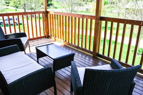 Beechworth Cedar Cottages - Yamba Accommodation 5