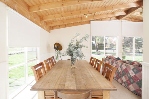 Beechworth Cedar Cottages - Yamba Accommodation 3