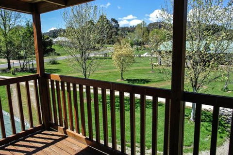 Beechworth Cedar Cottages - Yamba Accommodation 6