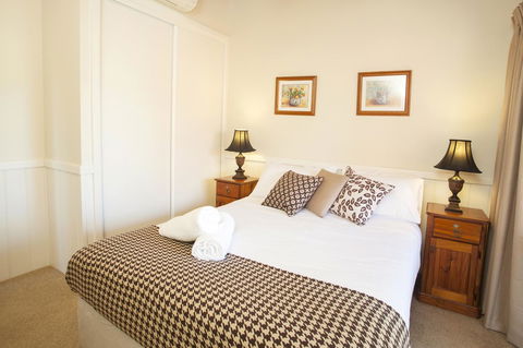 Beechworth Cedar Cottages - Yamba Accommodation 7