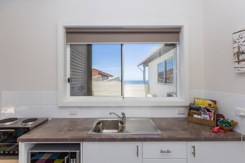 Cottages For Couples - Yamba Accommodation 11