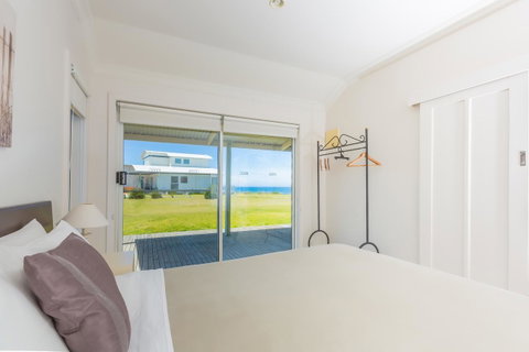 Cottages For Couples - Yamba Accommodation 17