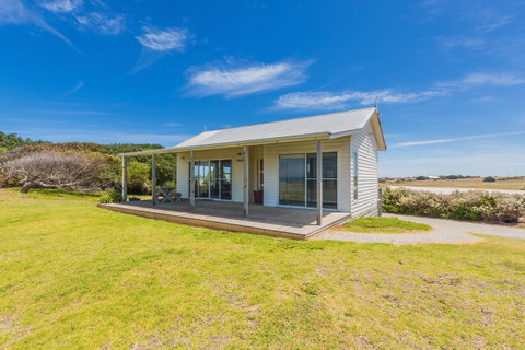 Cottages For Couples - Yamba Accommodation 14