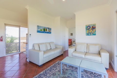 Cottages For Couples - Yamba Accommodation 23