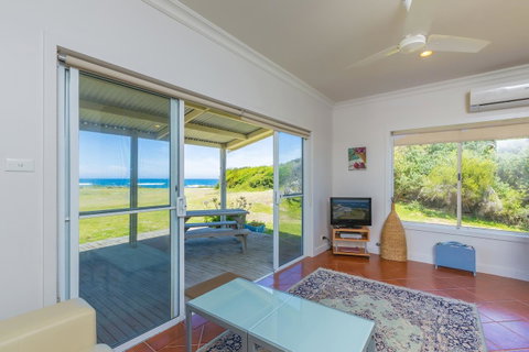 Cottages For Couples - Yamba Accommodation 24