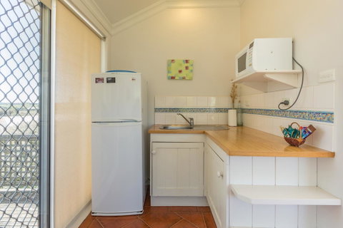Cottages For Couples - Yamba Accommodation 22