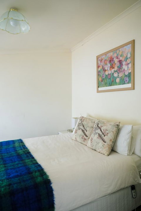 Miss Pym's Cottage - Yamba Accommodation 16