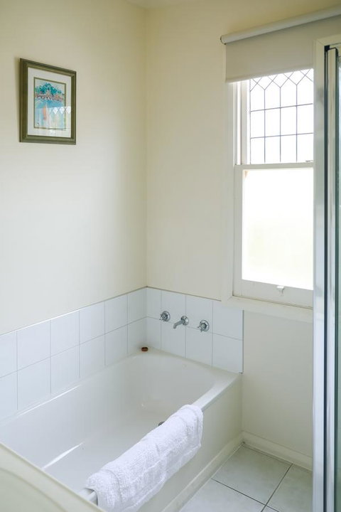 Miss Pym's Cottage - Yamba Accommodation 10
