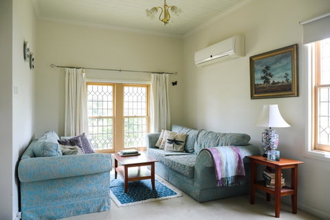 Miss Pym's Cottage - Yamba Accommodation 43