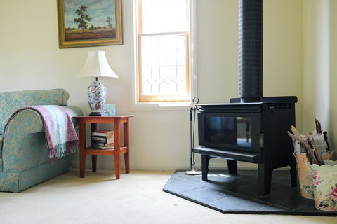 Miss Pym's Cottage - Yamba Accommodation 33