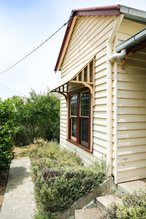 Miss Pym's Cottage - Yamba Accommodation 1