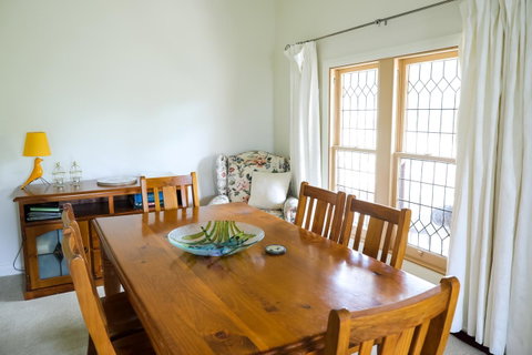 Miss Pym's Cottage - Yamba Accommodation 36
