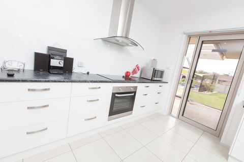 Mildura Holiday Villas - Yamba Accommodation 40