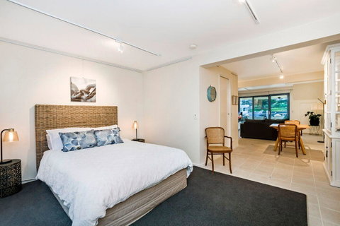 The Waterfront Apartment - Yamba Accommodation 5