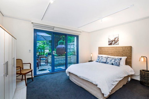 The Waterfront Apartment - Yamba Accommodation 6