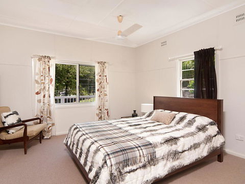 The Blue House - Flat Walk To River And Beach - Yamba Accommodation 1