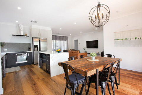 The Clyde Greenock - Yamba Accommodation 3