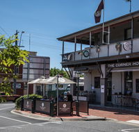 The Corner Hotel Alexandra - Yamba Accommodation