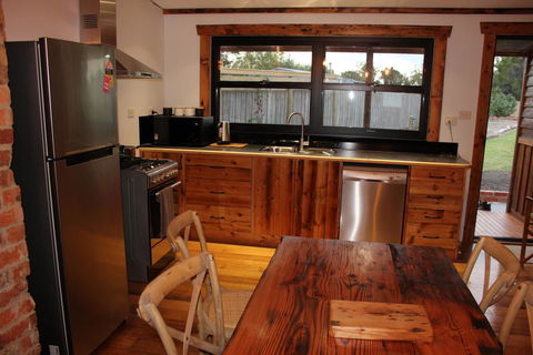 The Cottage - Yamba Accommodation 1