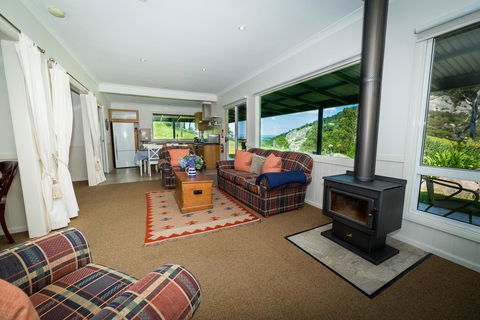 The Cottage At The Bryn At Tilba - Yamba Accommodation 3