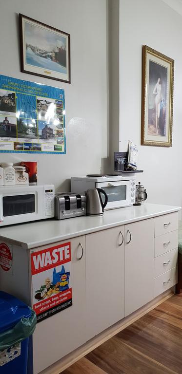 The Eastern Hotel - Yamba Accommodation 0