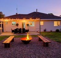 The Farmhouse. - Yamba Accommodation