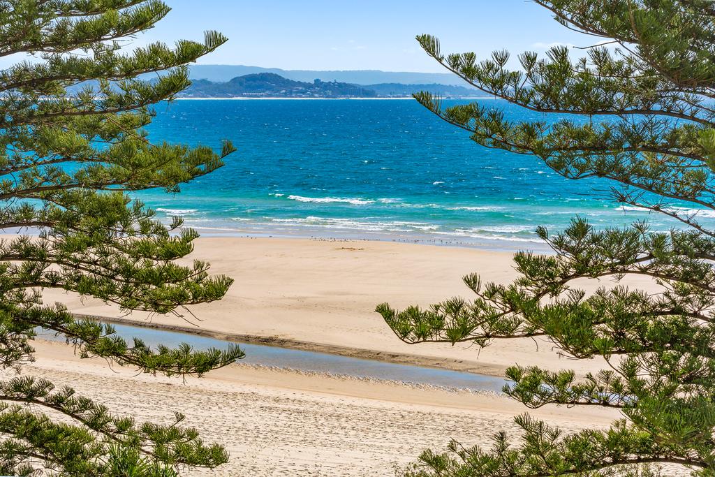 Rainbow Bay QLD Yamba Accommodation