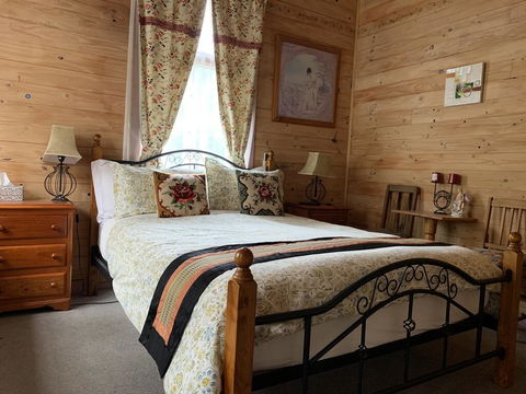 The Goat And Goose Bed & Breakfast - Yamba Accommodation 3