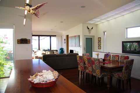 The Kingscliff Summerhouse - Yamba Accommodation 2
