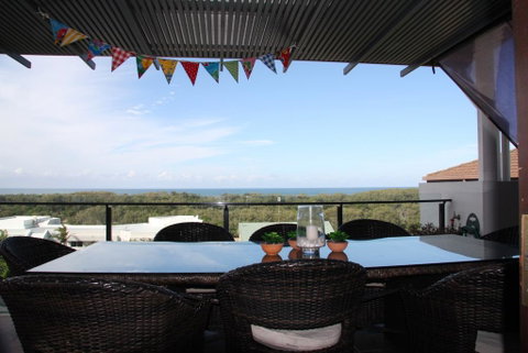 The Kingscliff Summerhouse - Yamba Accommodation 0