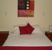 The Lakehouse Manor - Yamba Accommodation