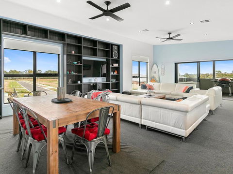 The Mansion - Yamba Accommodation 2