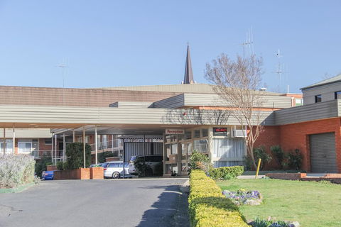The Midcity Motor Lodge - Yamba Accommodation 0