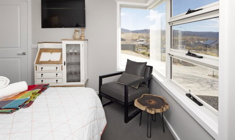 The Mountain House - Yamba Accommodation 3