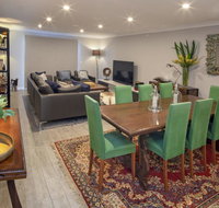 The Mountain House - Yamba Accommodation
