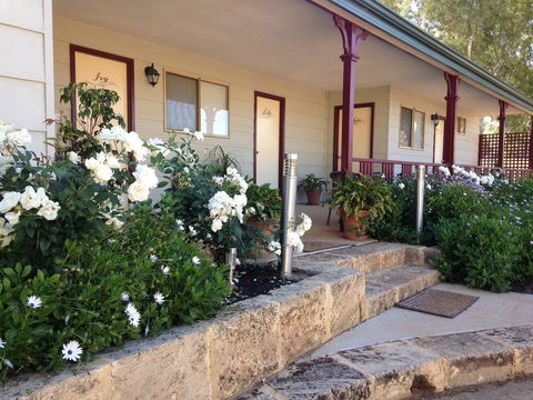 The Nosh & Nod - Avon Terrace - Yamba Accommodation 0