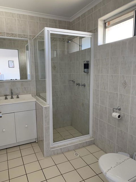 The Oaks Hotel Motel - Yamba Accommodation 2