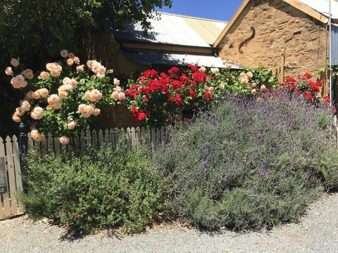 The Olde Devonshire House - Yamba Accommodation 2