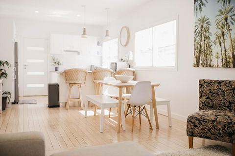The Palms - Stylish, Modern And Cute As A Button - Yamba Accommodation 0